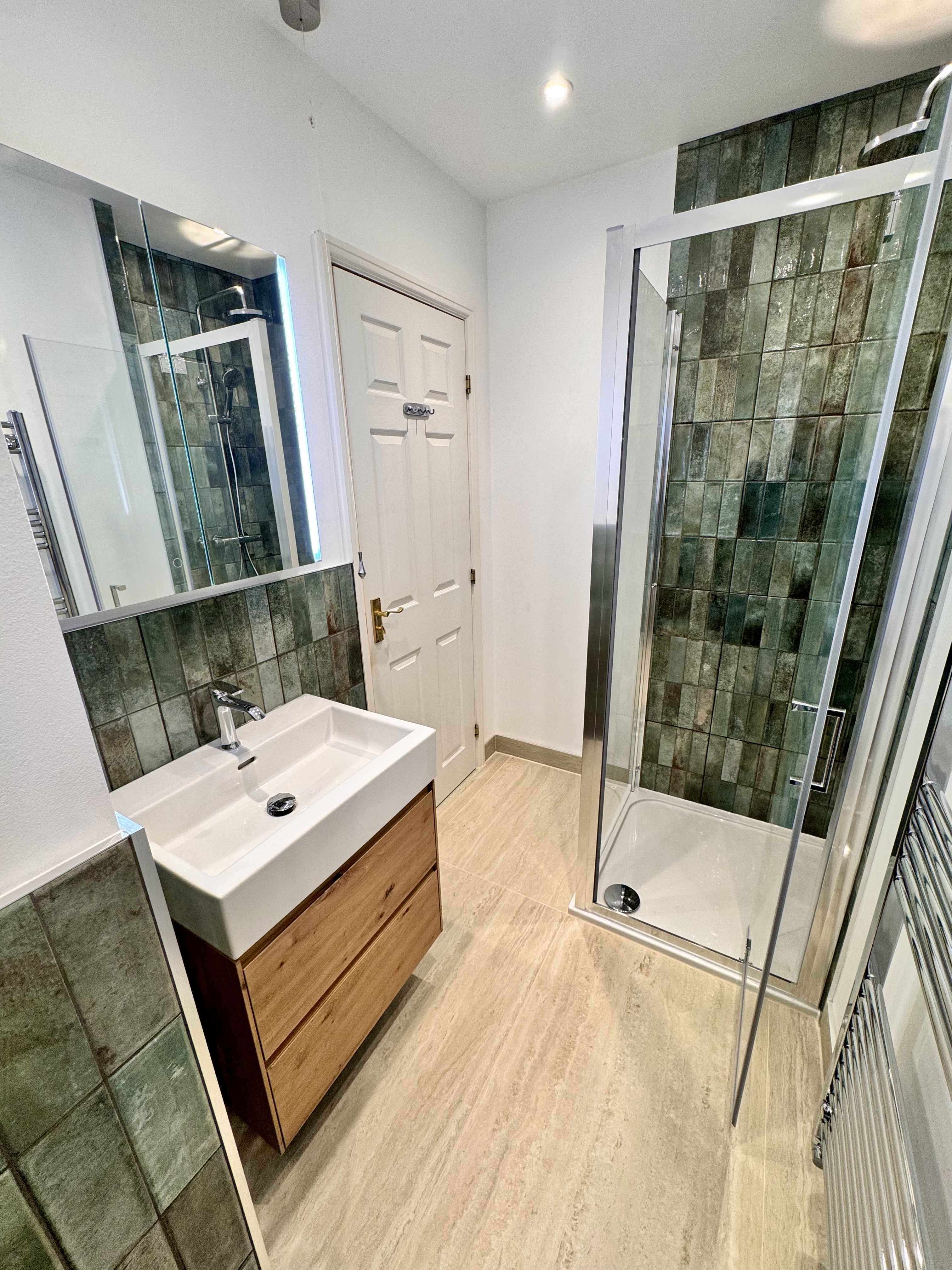 Bathroom renovation Aylesbury - Photo 6