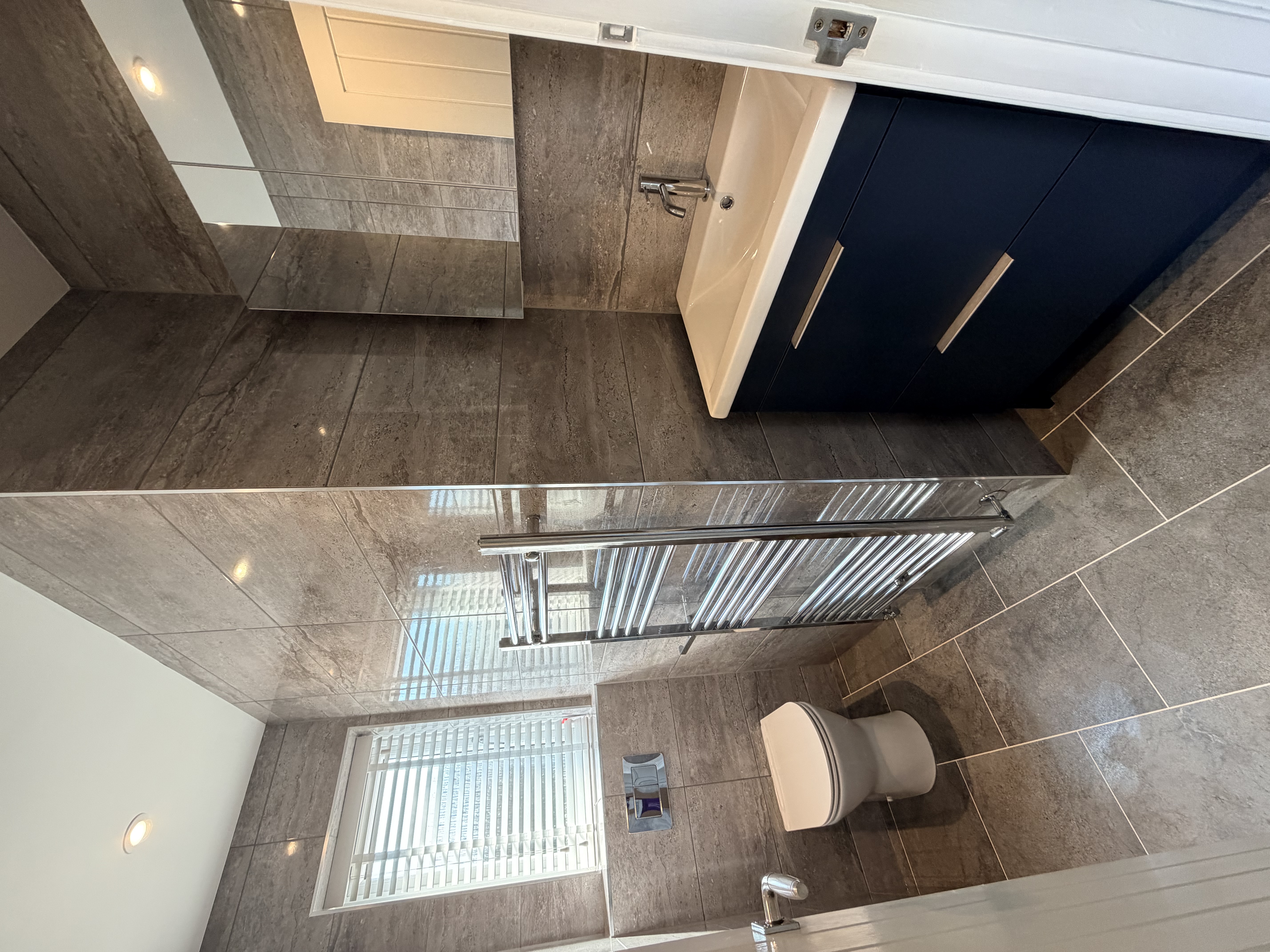 Bathroom renovation Aylesbury - Photo 10